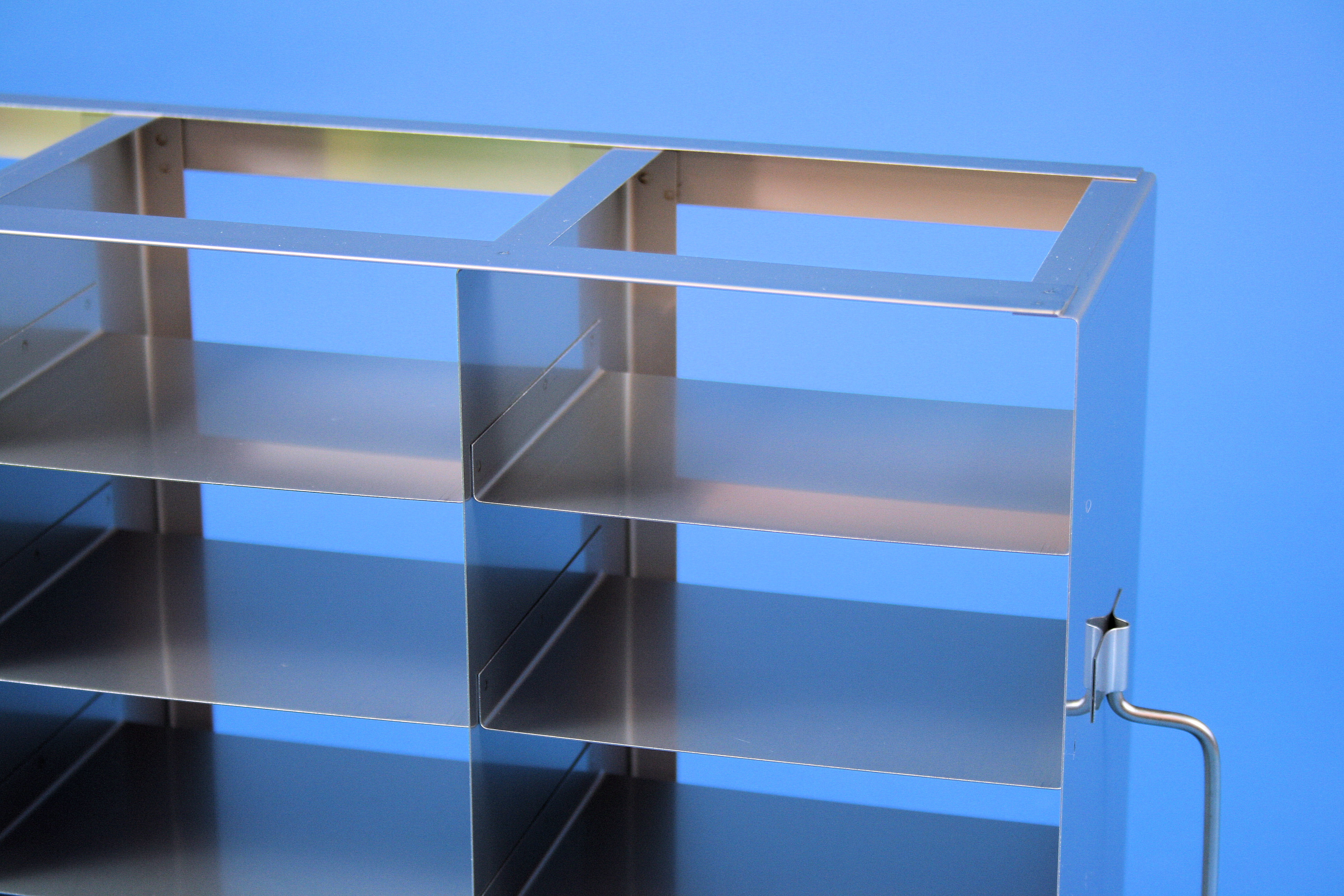 ALPHA vandret reol 25, for 24 boxe, 28mm (12x2)