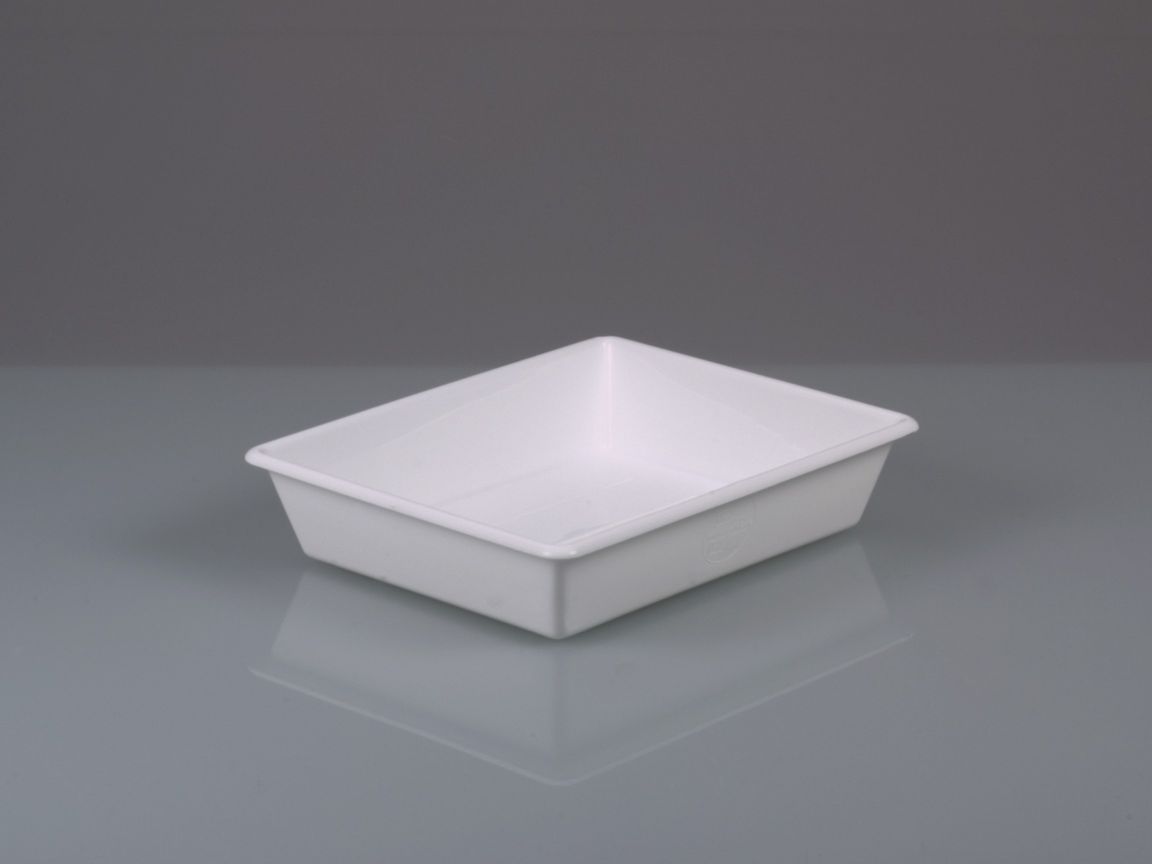 Laboratory tray, PP white, in. LxW 180x240mm, 1,5l