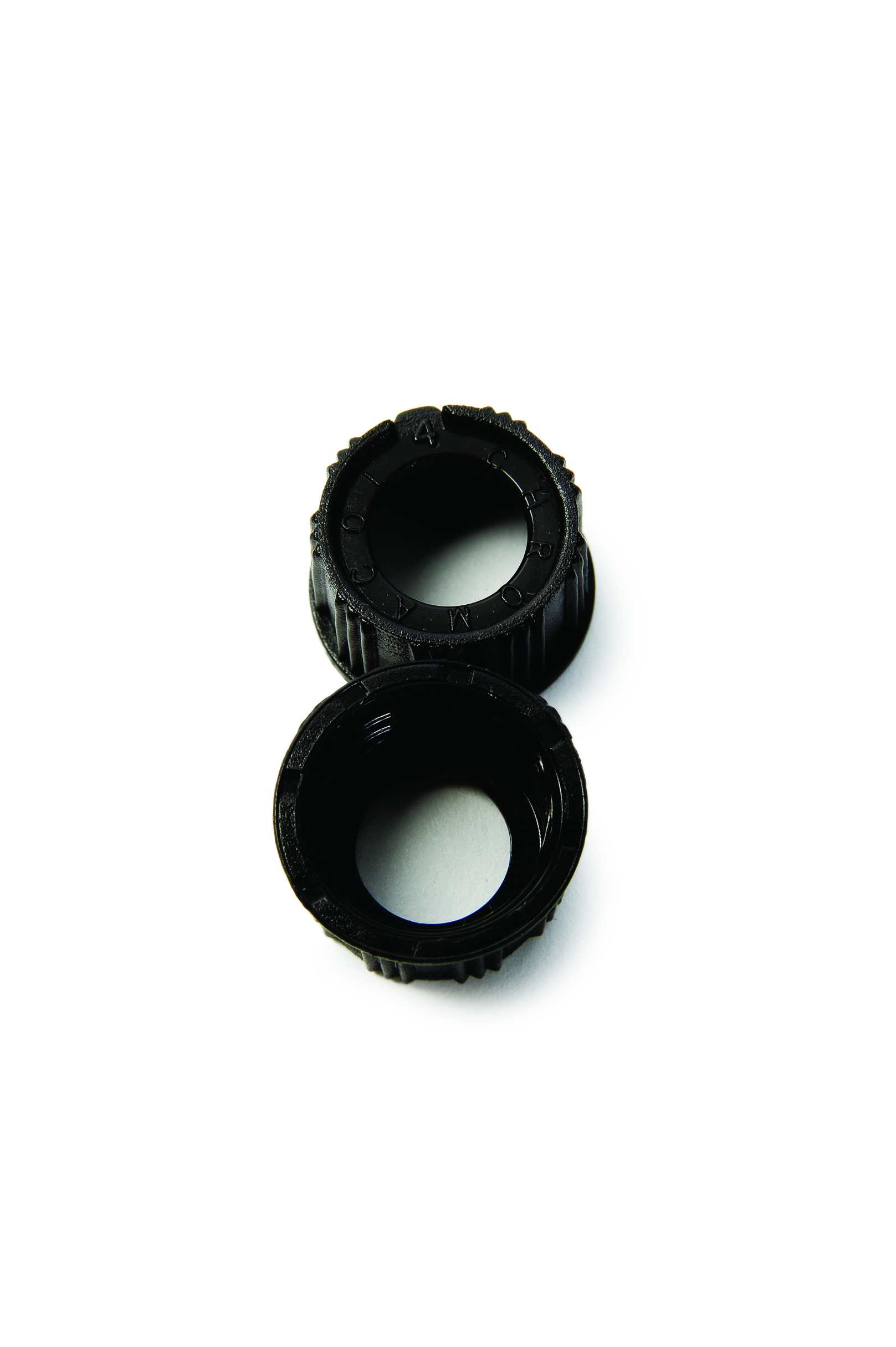 Screw cap 13-425 w/hole, black, 500 pcs