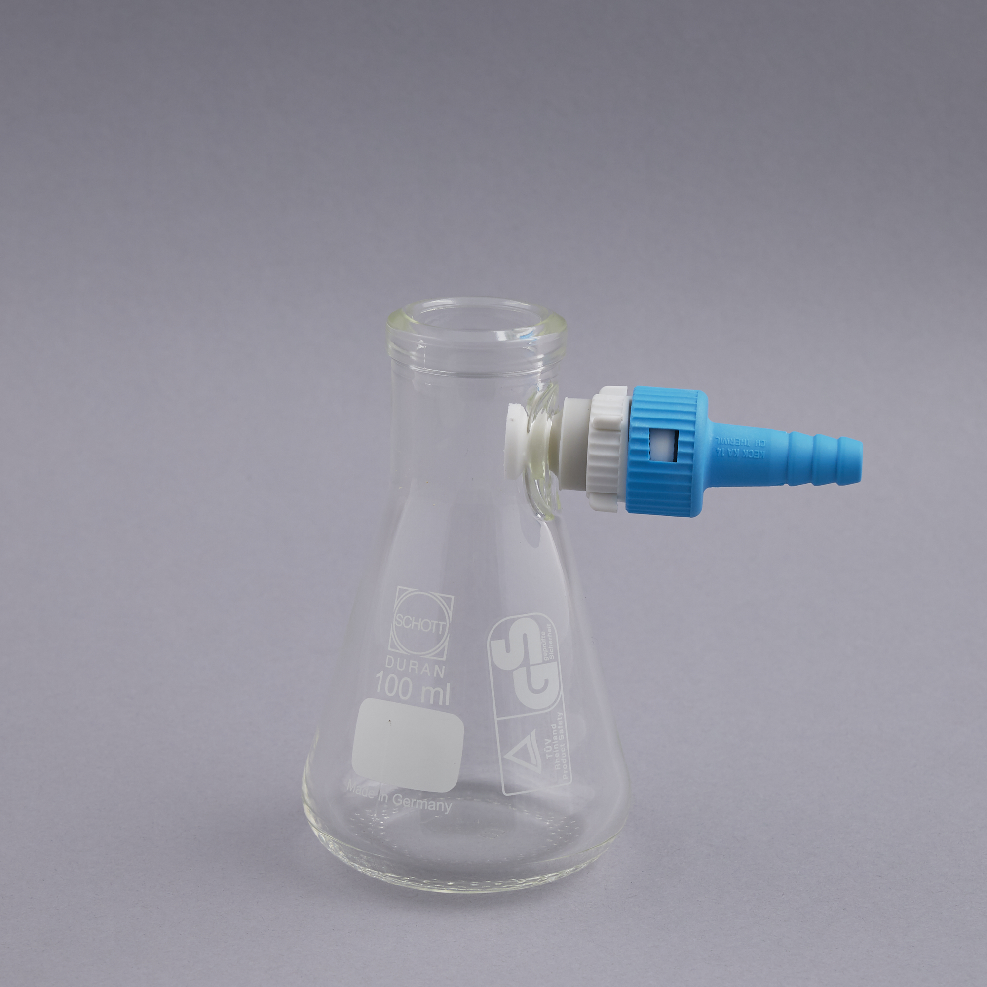 Suction flask 100 ml with plastic hose nipple Duran glas